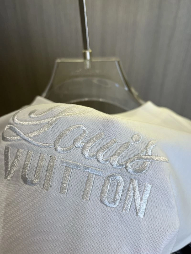 Reliable Louis Vuitton Short Suits 134808