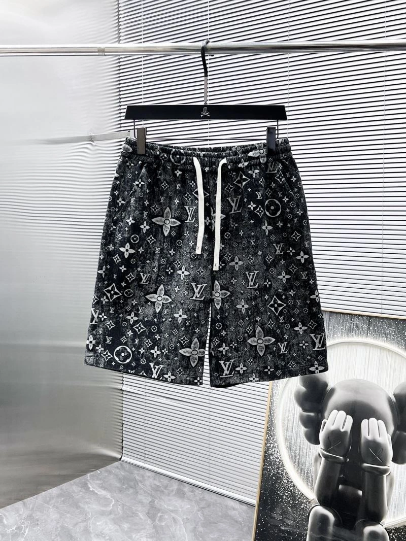 Louis Vuitton Short Suits Sleek 134816