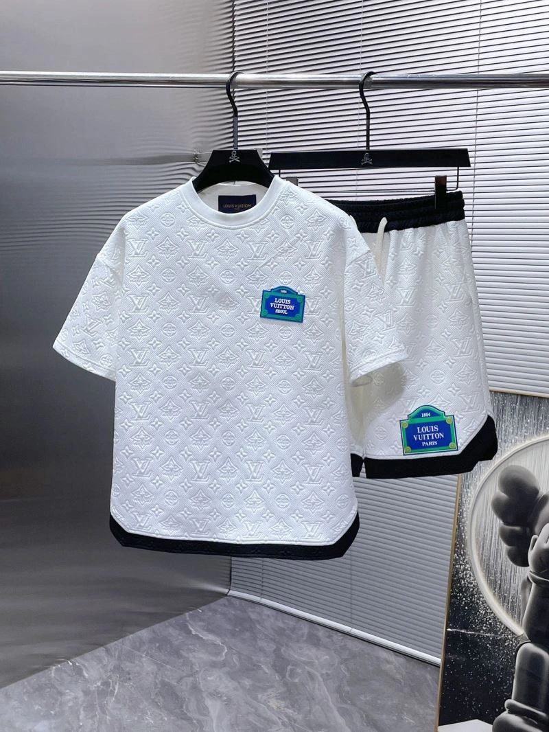 Refined Louis Vuitton Short Suits 134818