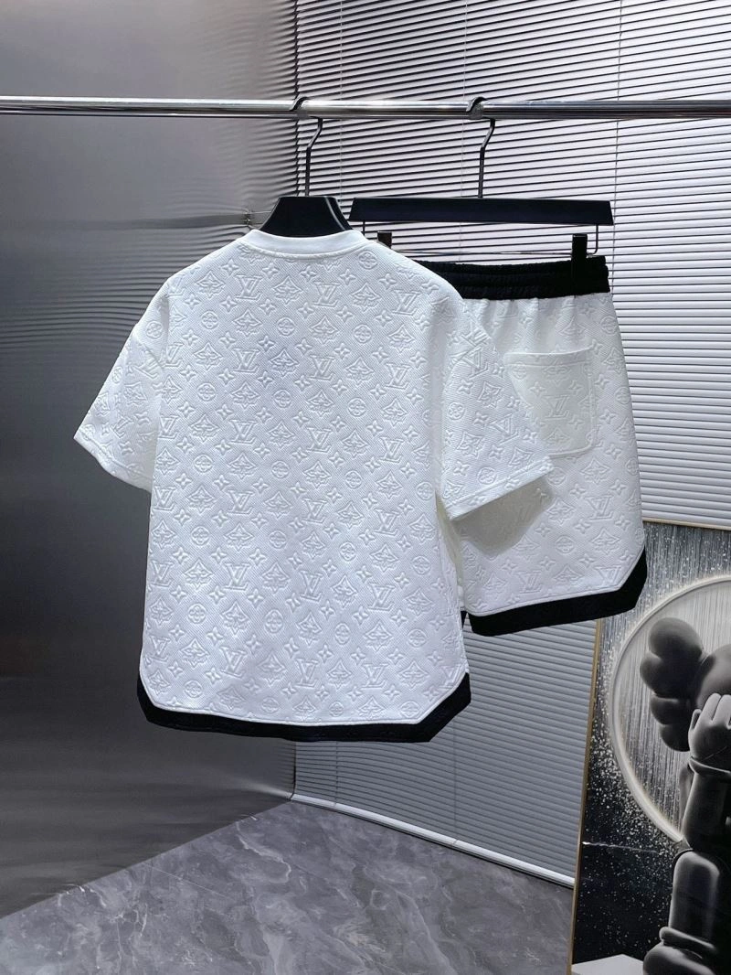 Refined Louis Vuitton Short Suits 134818