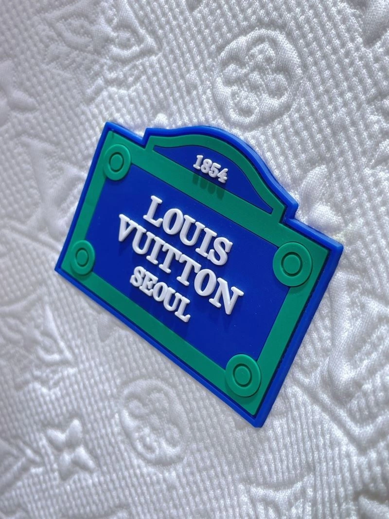 Refined Louis Vuitton Short Suits 134818