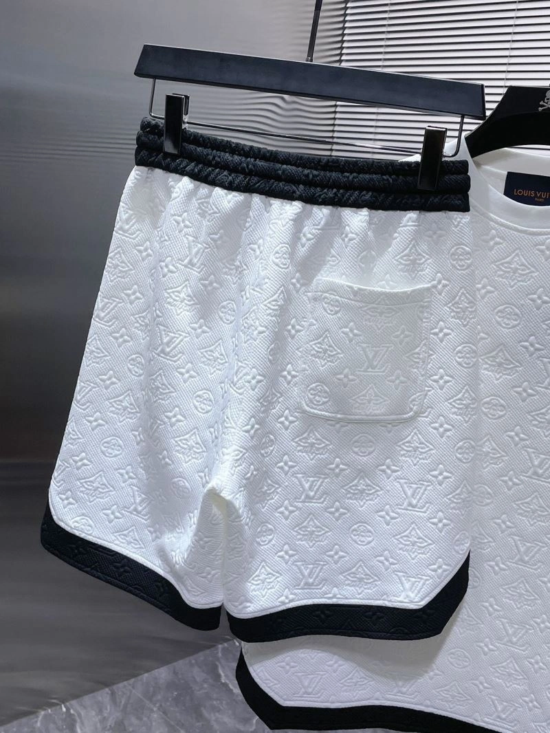 Refined Louis Vuitton Short Suits 134818