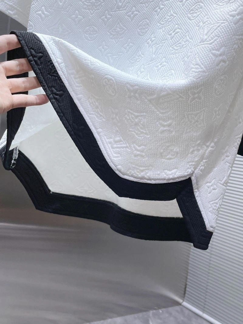 Refined Louis Vuitton Short Suits 134818