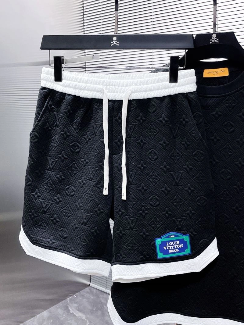 Affordable Louis Vuitton Short Suits 134795