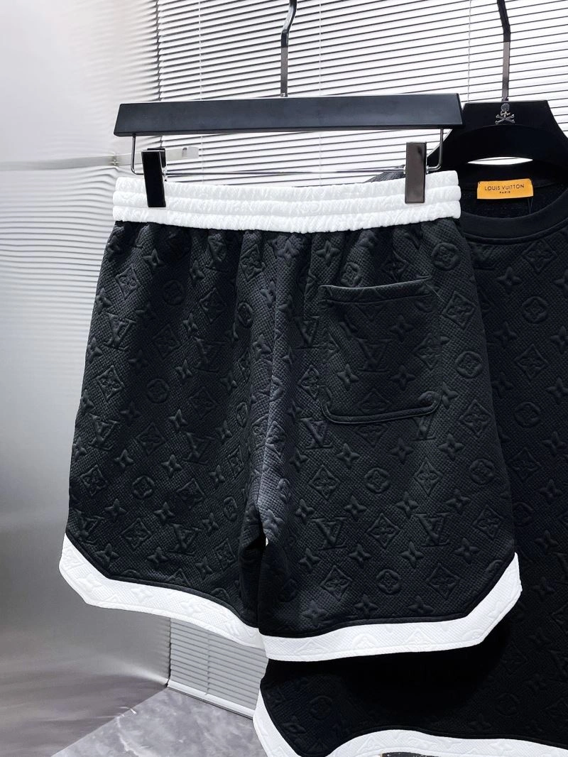 Affordable Louis Vuitton Short Suits 134795