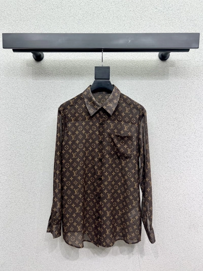 ComfortFit Louis Vuitton Short Suits 131370