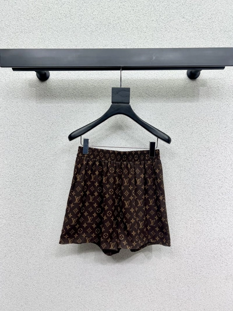 ComfortFit Louis Vuitton Short Suits 131370