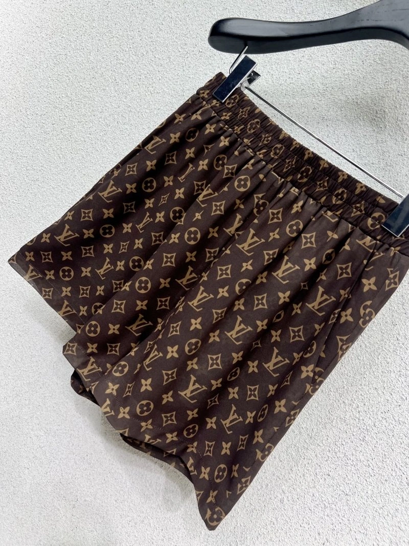 ComfortFit Louis Vuitton Short Suits 131370