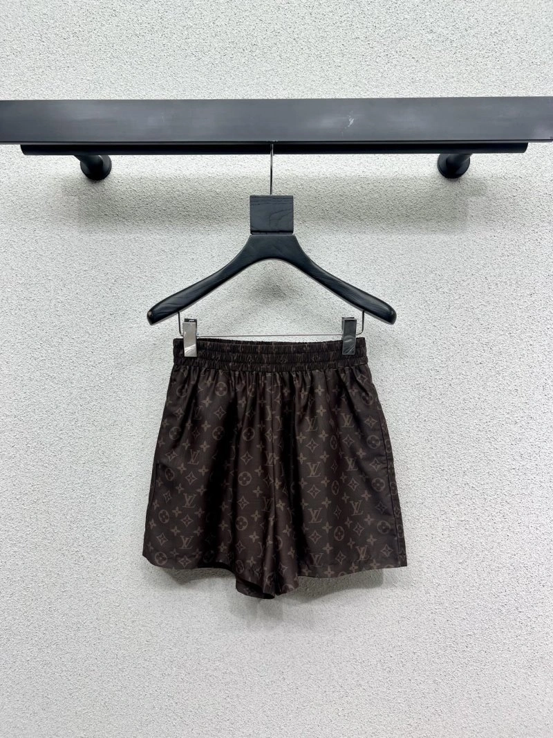Colorful Louis Vuitton Short Suits 131380