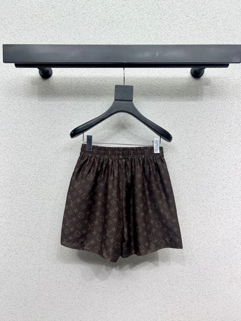 Colorful Louis Vuitton Short Suits 131380