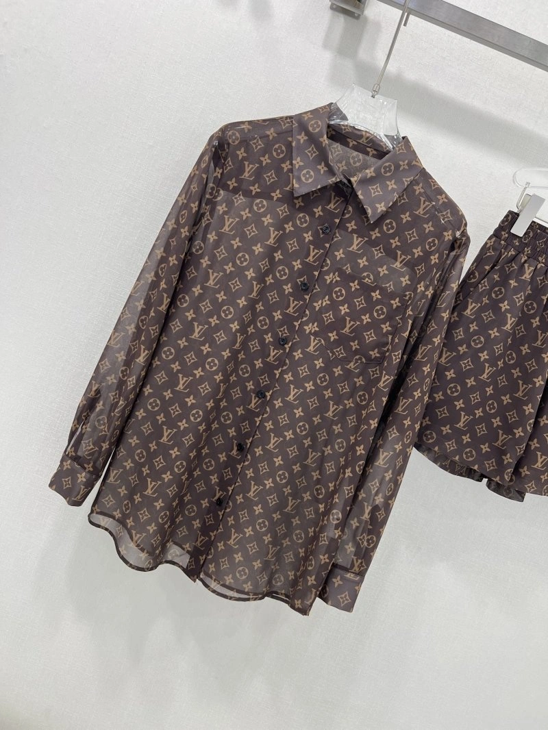 Elegant Louis Vuitton Short Suits 131368