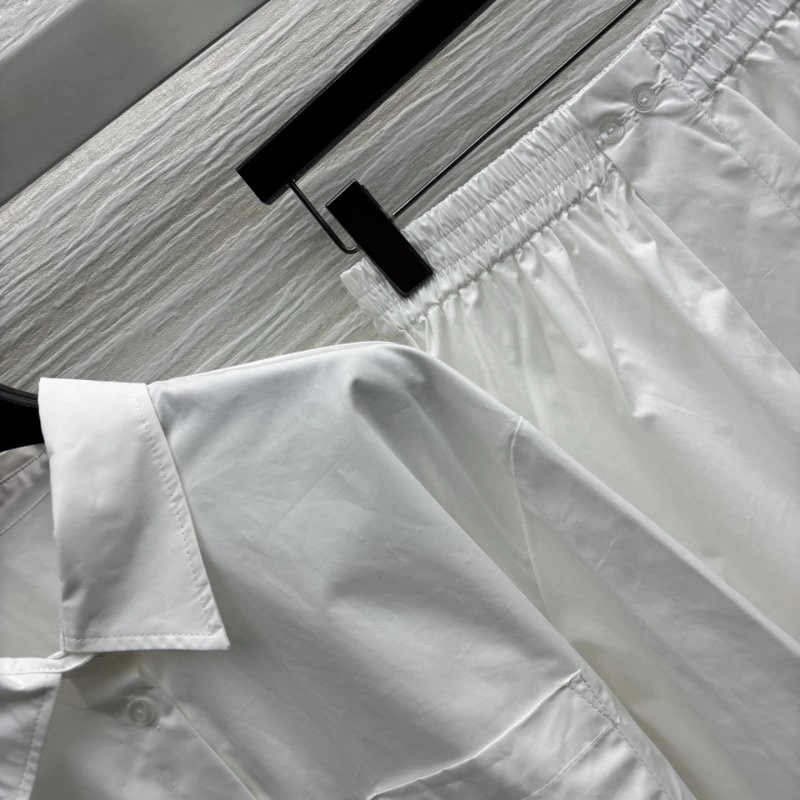 Louis Vuitton Short Suits ComfortFit 131371