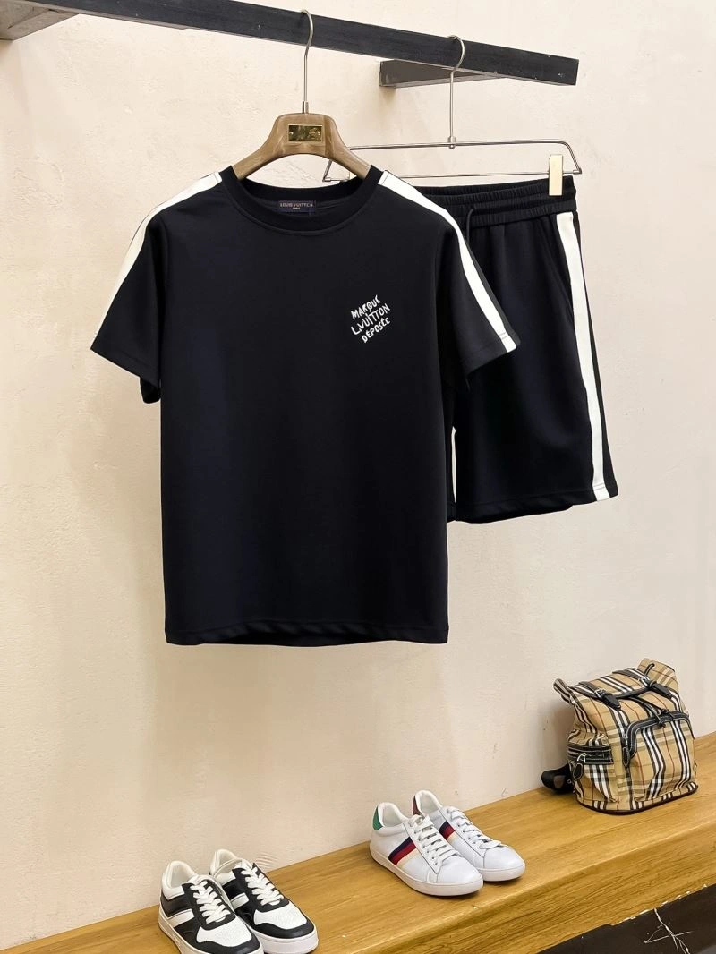 DailyWear Louis Vuitton Short Suits 133679