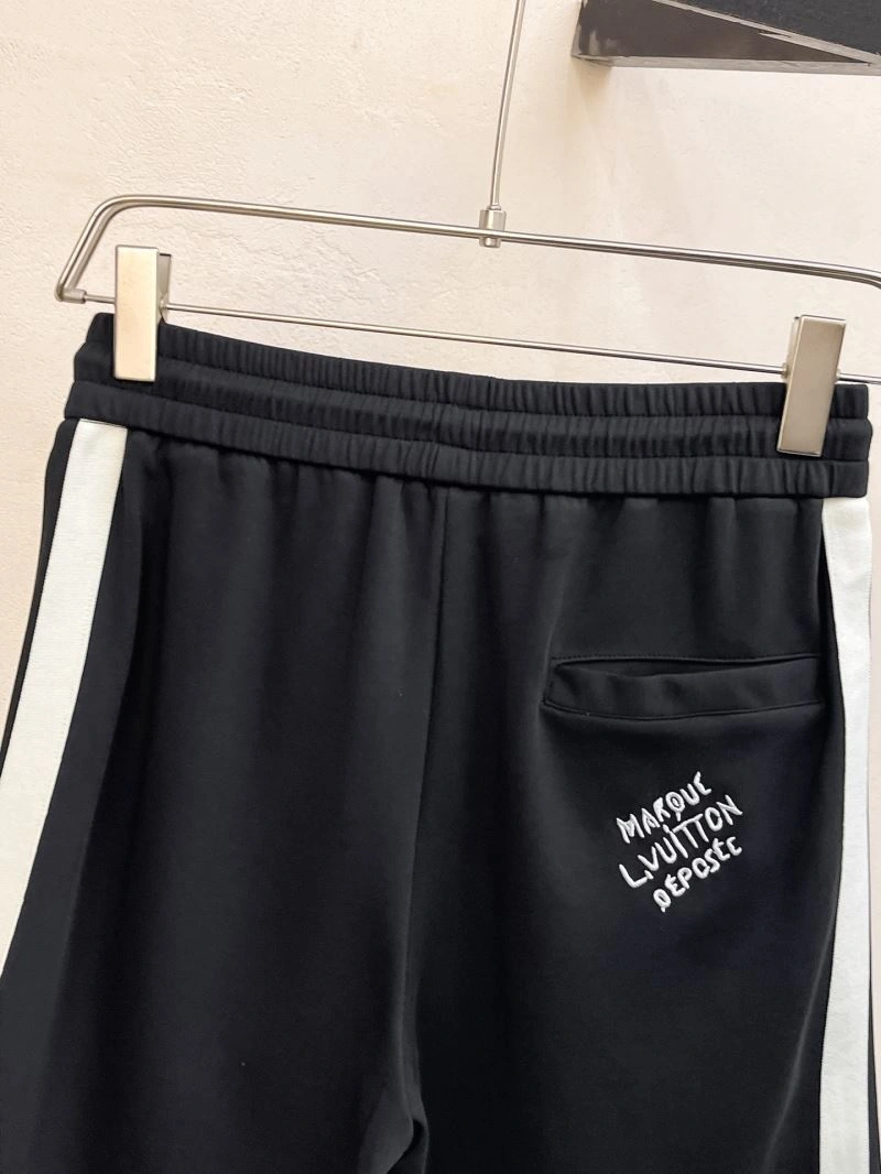DailyWear Louis Vuitton Short Suits 133679