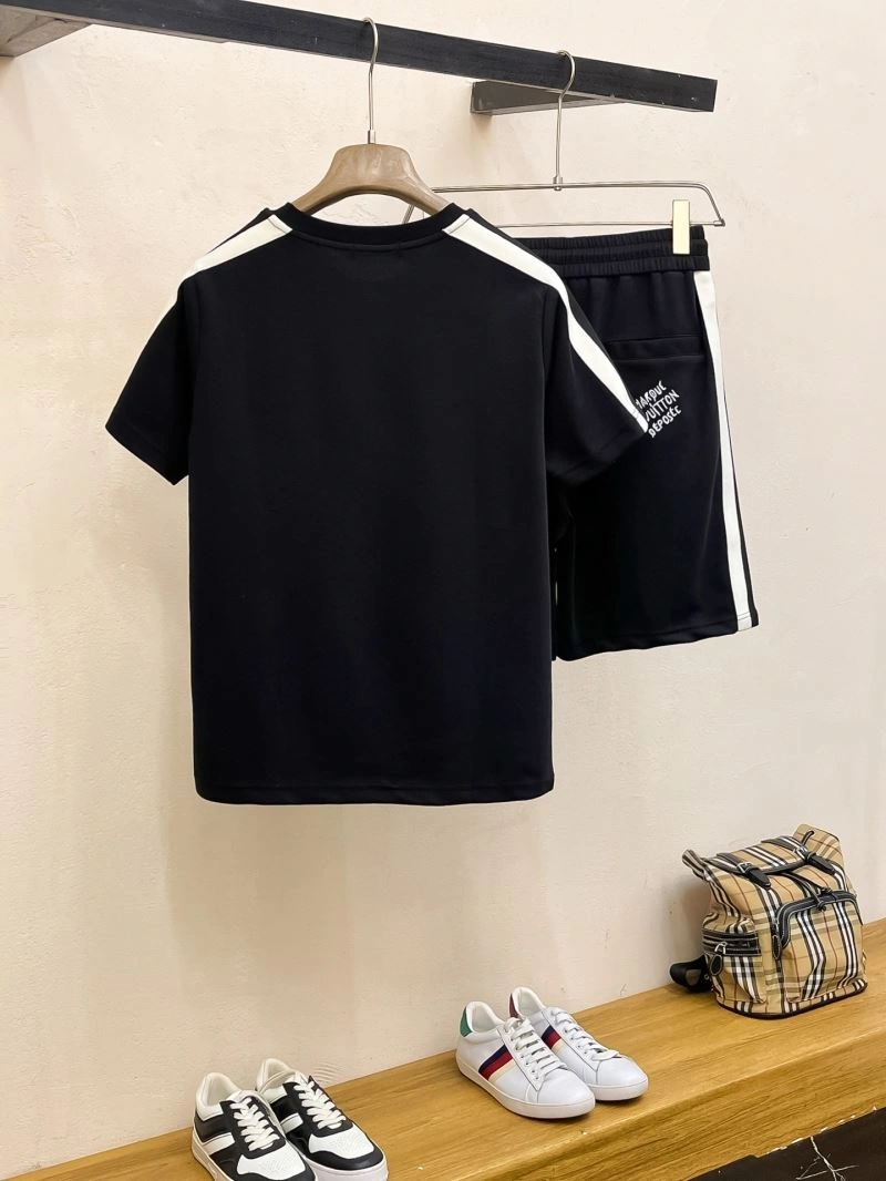 DailyWear Louis Vuitton Short Suits 133679