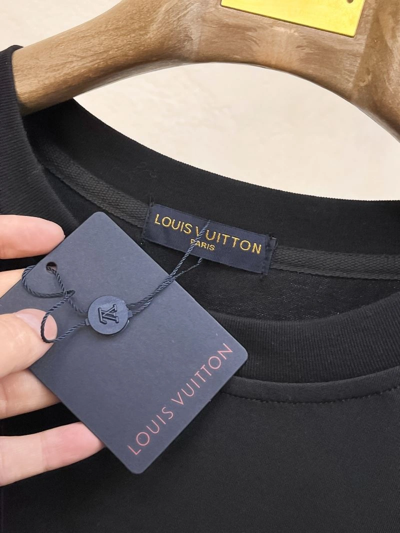 DailyWear Louis Vuitton Short Suits 133679
