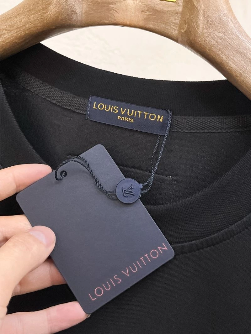 Louis Vuitton Short Suits ModernLook 133668