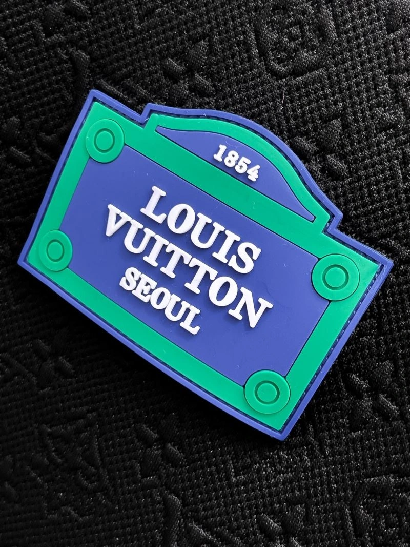 Bright Louis Vuitton Short Suits 132714