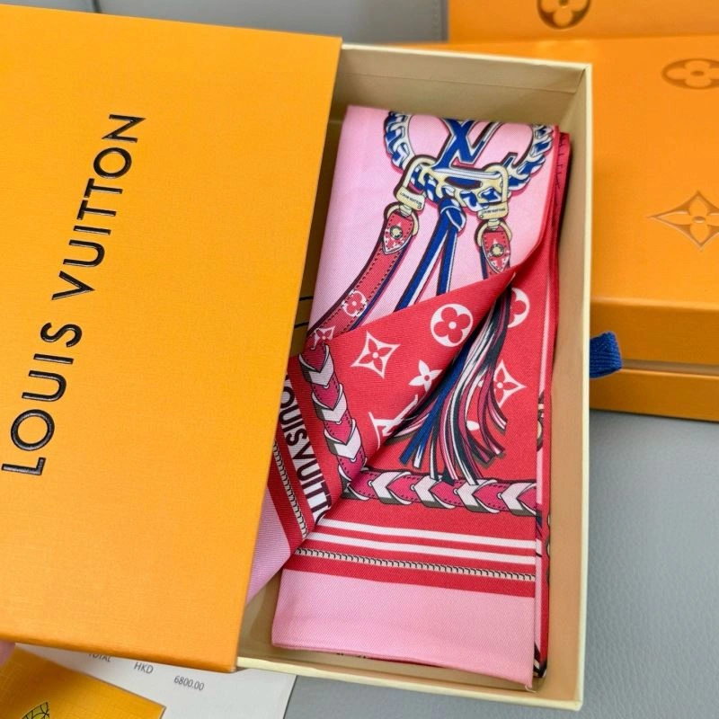 Supportive Louis Vuitton Silk 272060