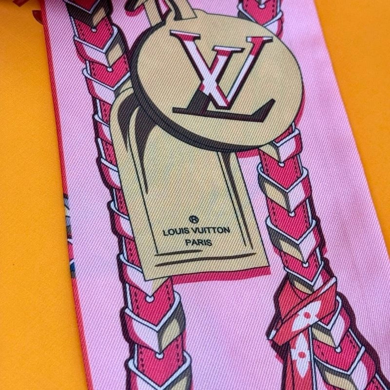 Supportive Louis Vuitton Silk 272060
