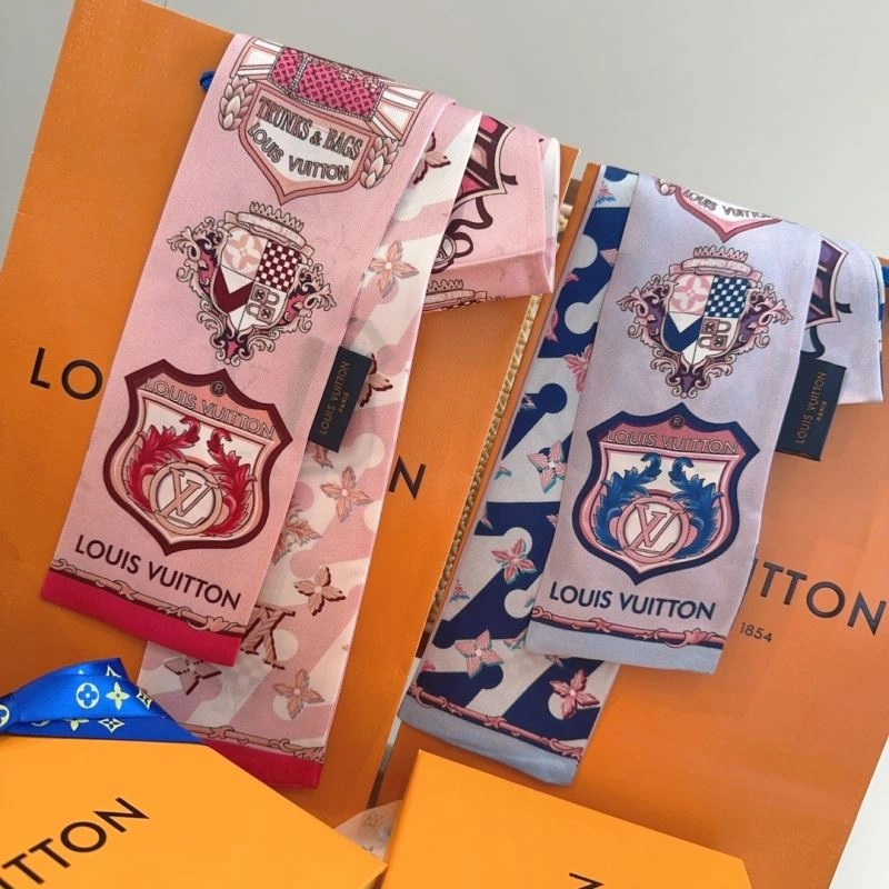 Packable Louis Vuitton Silk 272063