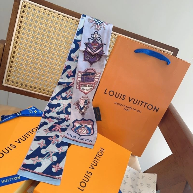 Packable Louis Vuitton Silk 272063
