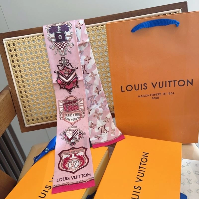 Refined Louis Vuitton Silk 272061