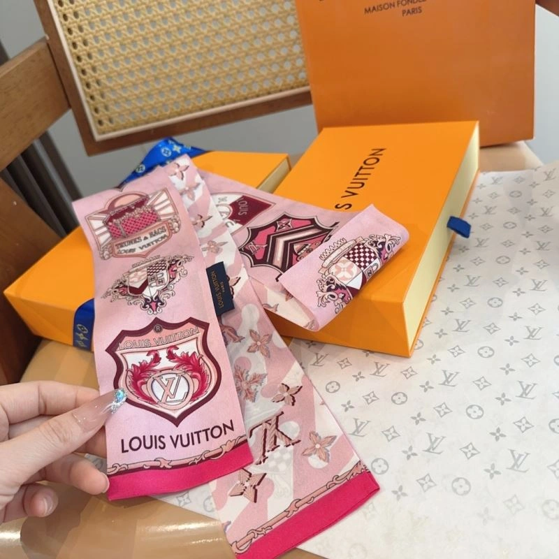 Refined Louis Vuitton Silk 272061