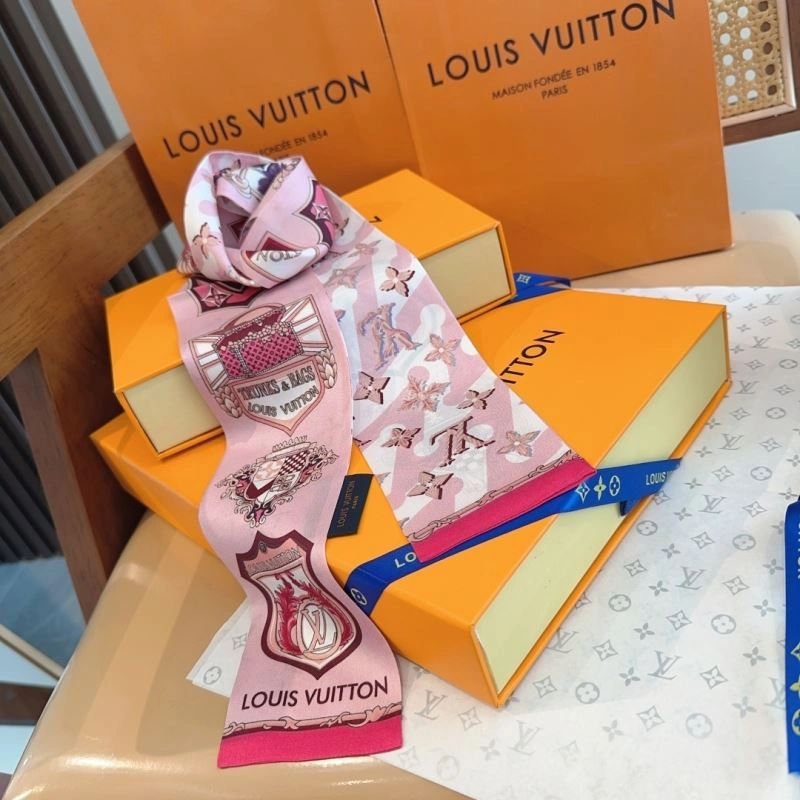 Refined Louis Vuitton Silk 272061