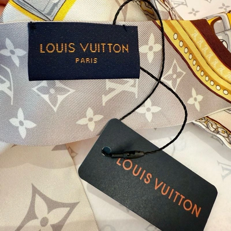 Louis Vuitton Silk FashionForward 272055