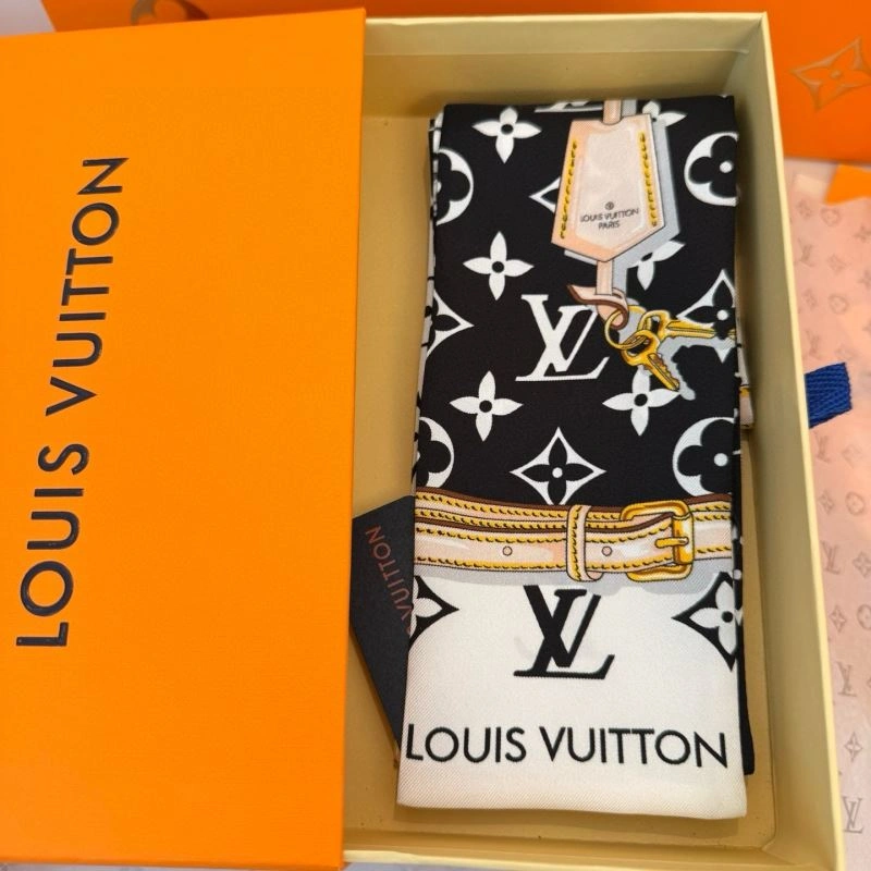 Casual Louis Vuitton Silk 272058