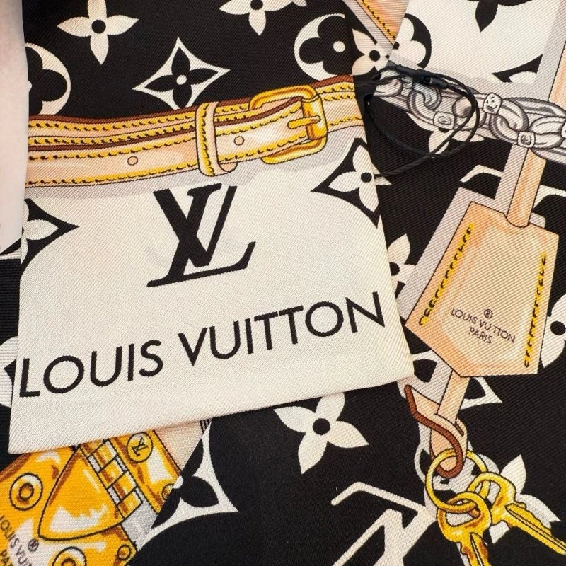 Casual Louis Vuitton Silk 272058