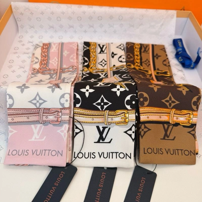 Louis Vuitton Silk HighPerformance 272028