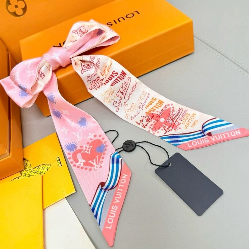 Louis Vuitton Silk NewStyle 272033