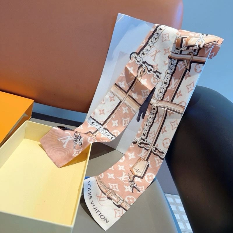Trendsetting Louis Vuitton Silk 272049
