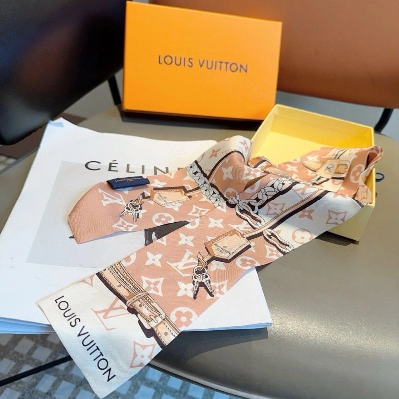 Trendsetting Louis Vuitton Silk 272049
