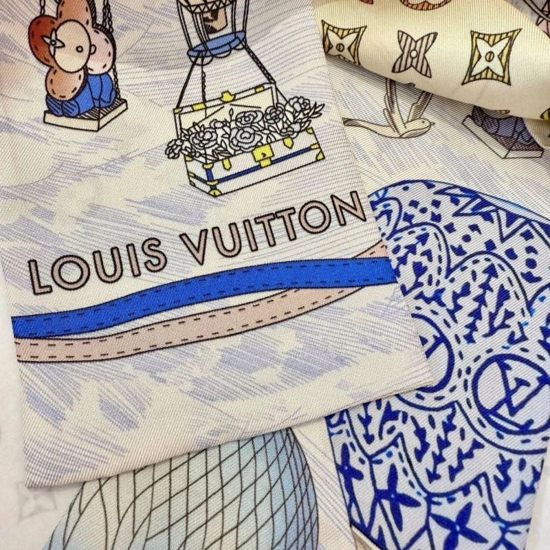 Louis Vuitton Silk Supportive 272030