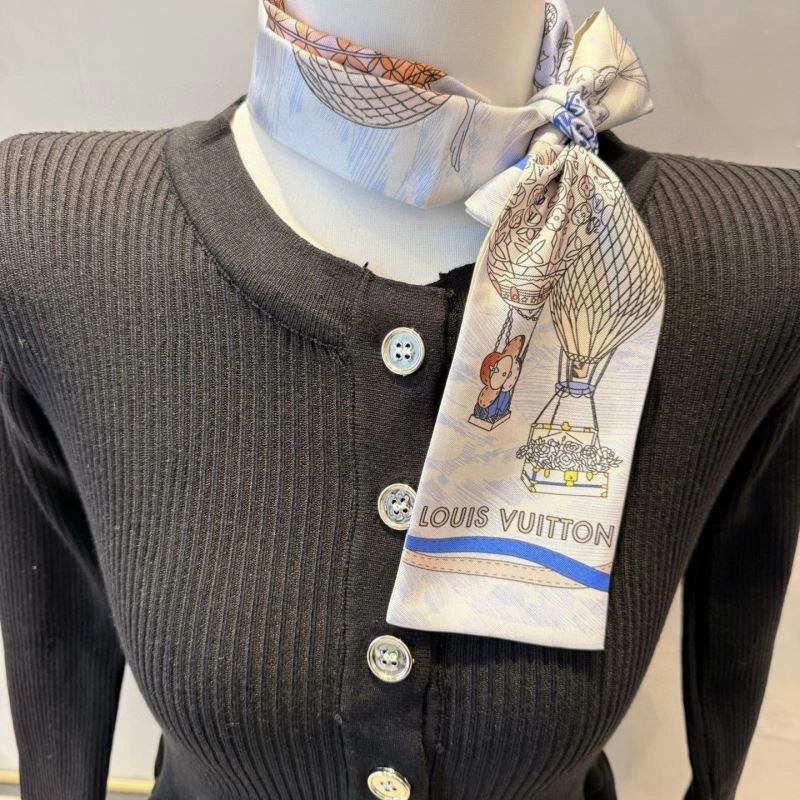 Louis Vuitton Silk Supportive 272030