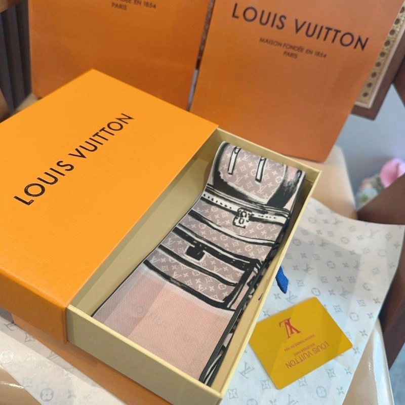 Louis Vuitton Silk SunProtective 272029