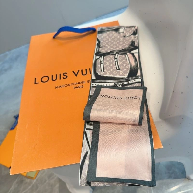 Louis Vuitton Silk SunProtective 272029