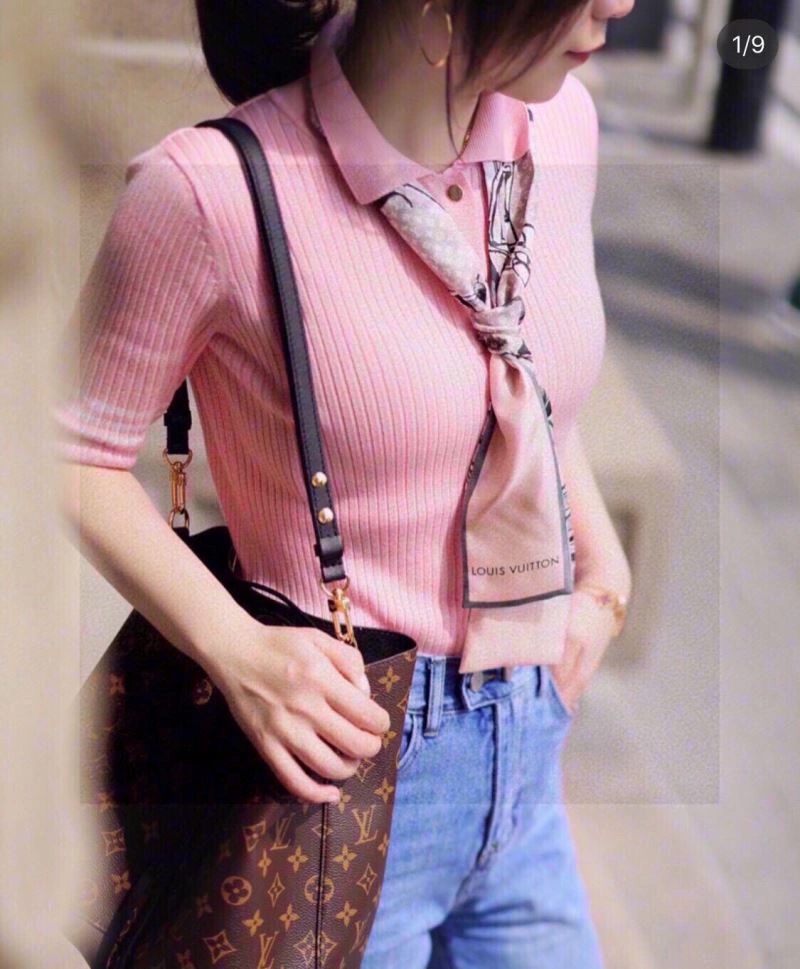 Louis Vuitton Silk Refined 272470