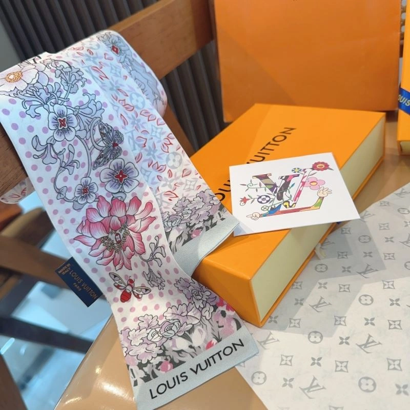 Louis Vuitton Silk Trendy 272590