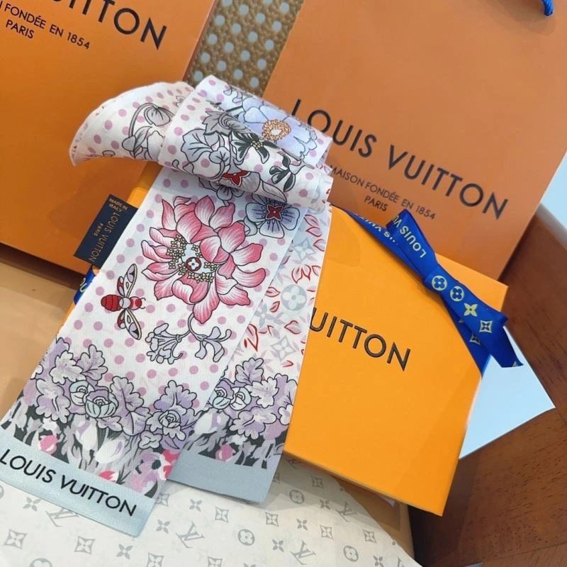 Louis Vuitton Silk Trendy 272590