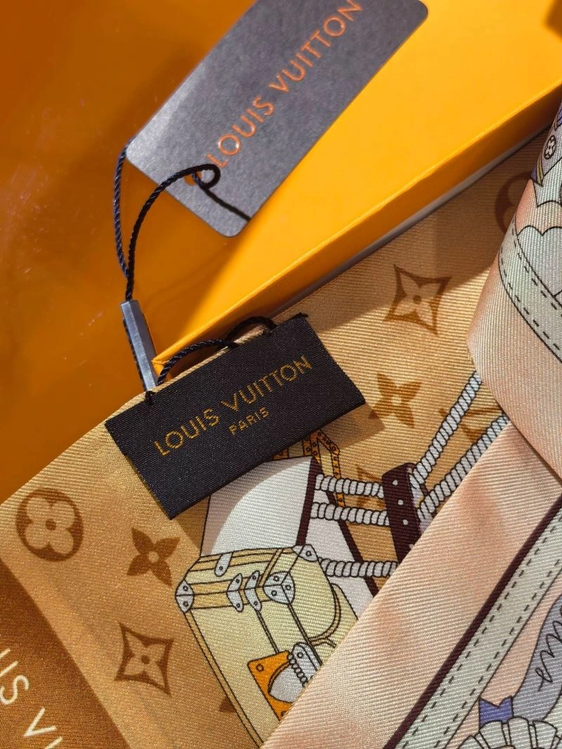 Louis Vuitton Silk TechFriendly 272604