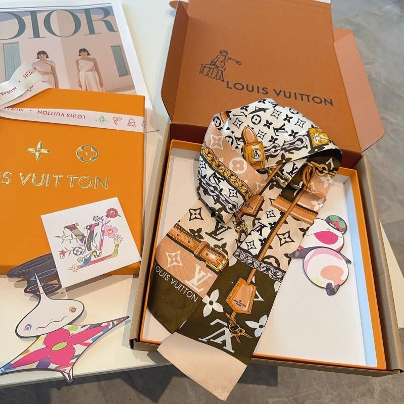 Louis Vuitton Silk UrbanChic 272609