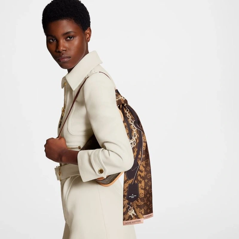 SportInspired Louis Vuitton Silk 272592
