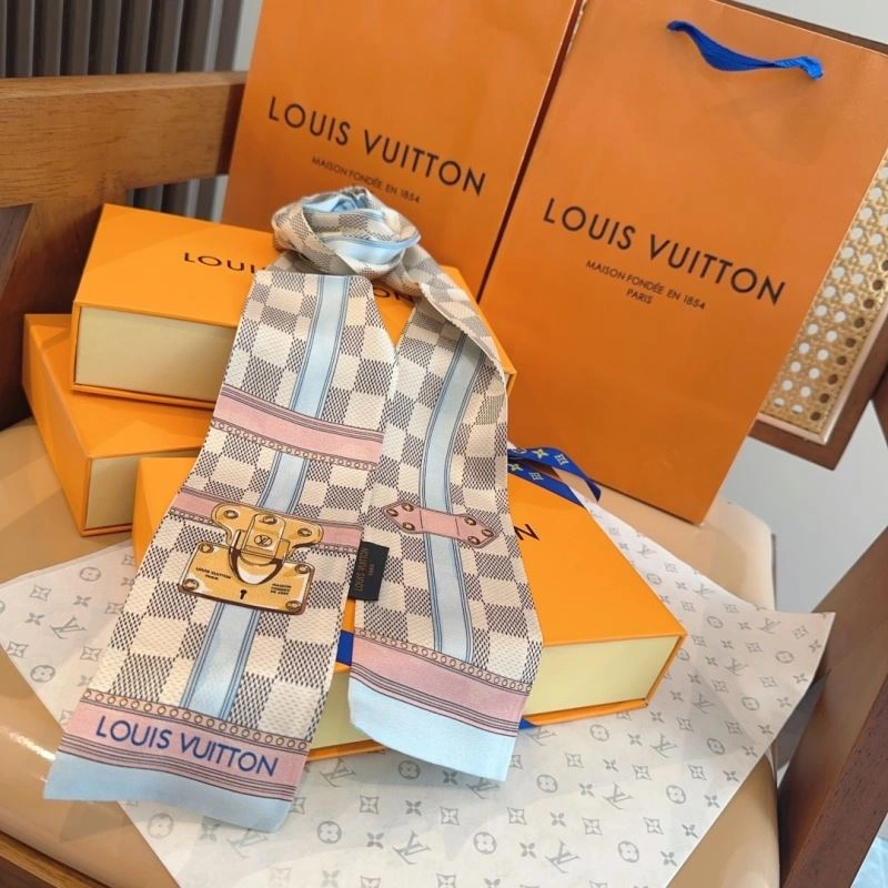 Louis Vuitton Silk Colorful 272608