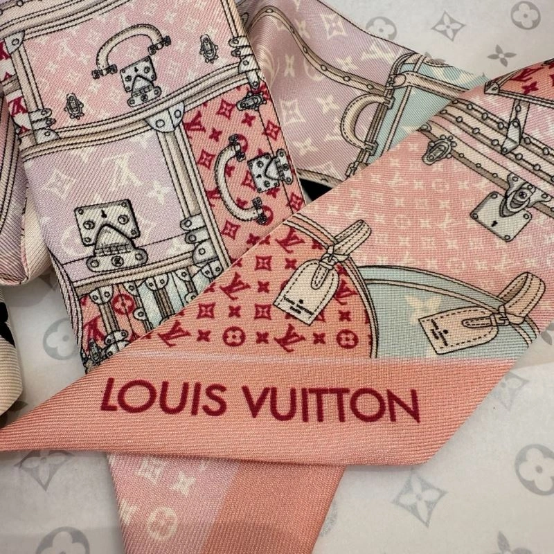 ComfortFit Louis Vuitton Silk 272607