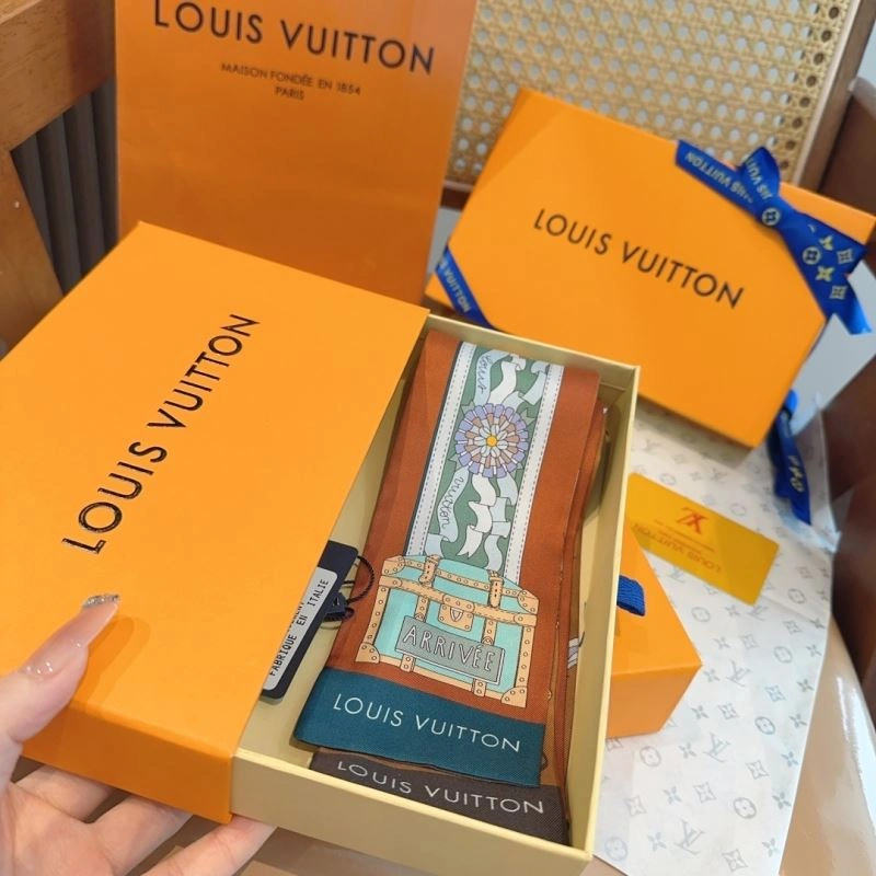 Louis Vuitton Silk Modern 272575