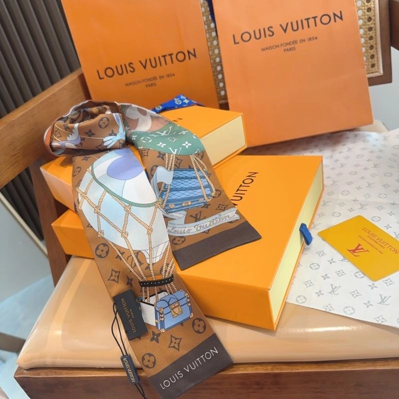 Louis Vuitton Silk Modern 272575